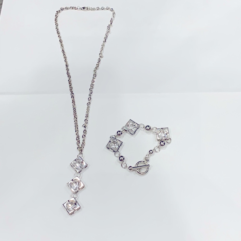 Set of necklace and bracelet with stones - Picture 2 of 10